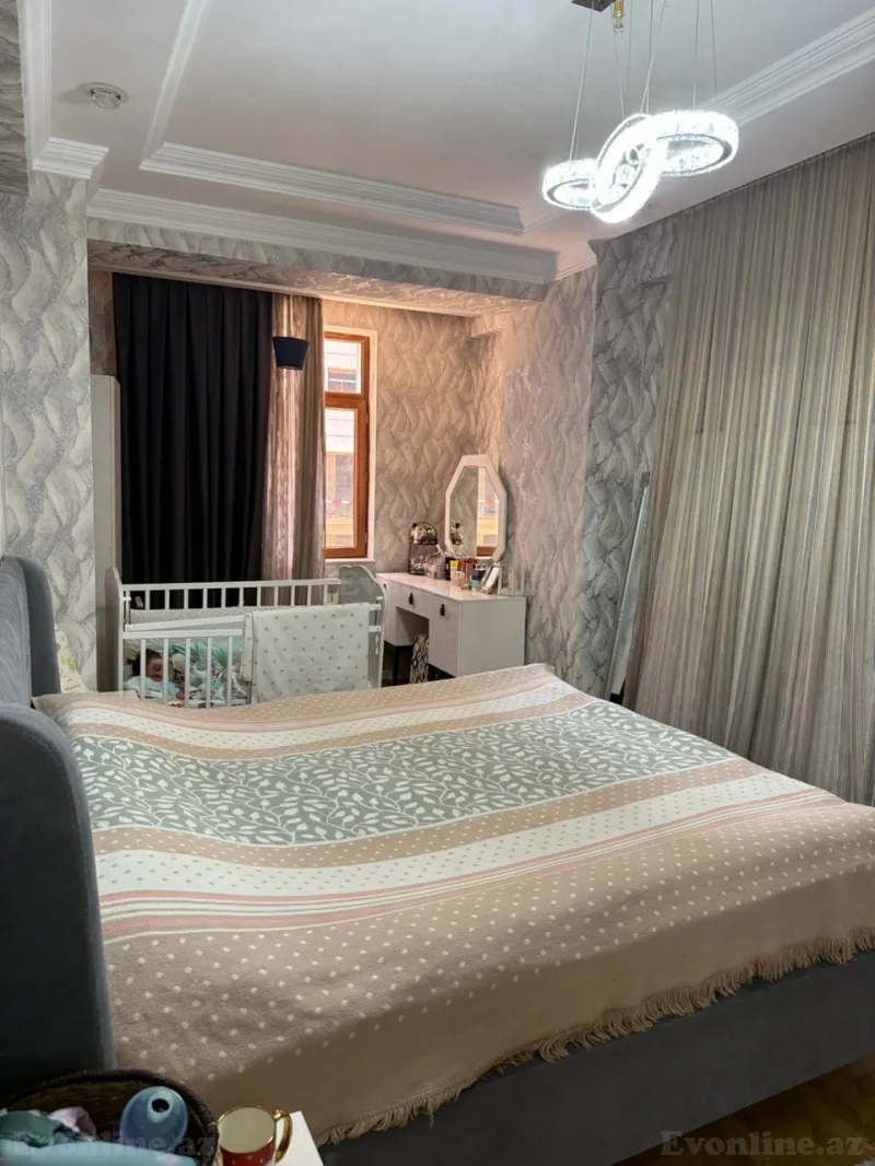 Satılır 3 otaqlı Mənzil Yeni tikili 130 m² Bakı, Yasamal r., İnşaatçılar m., Yeni Yasamal — Mənzil, Bakı (3)