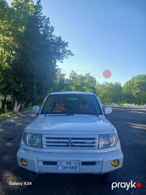 Mitsubishi Pajero io, 1999 il — Zaqatala