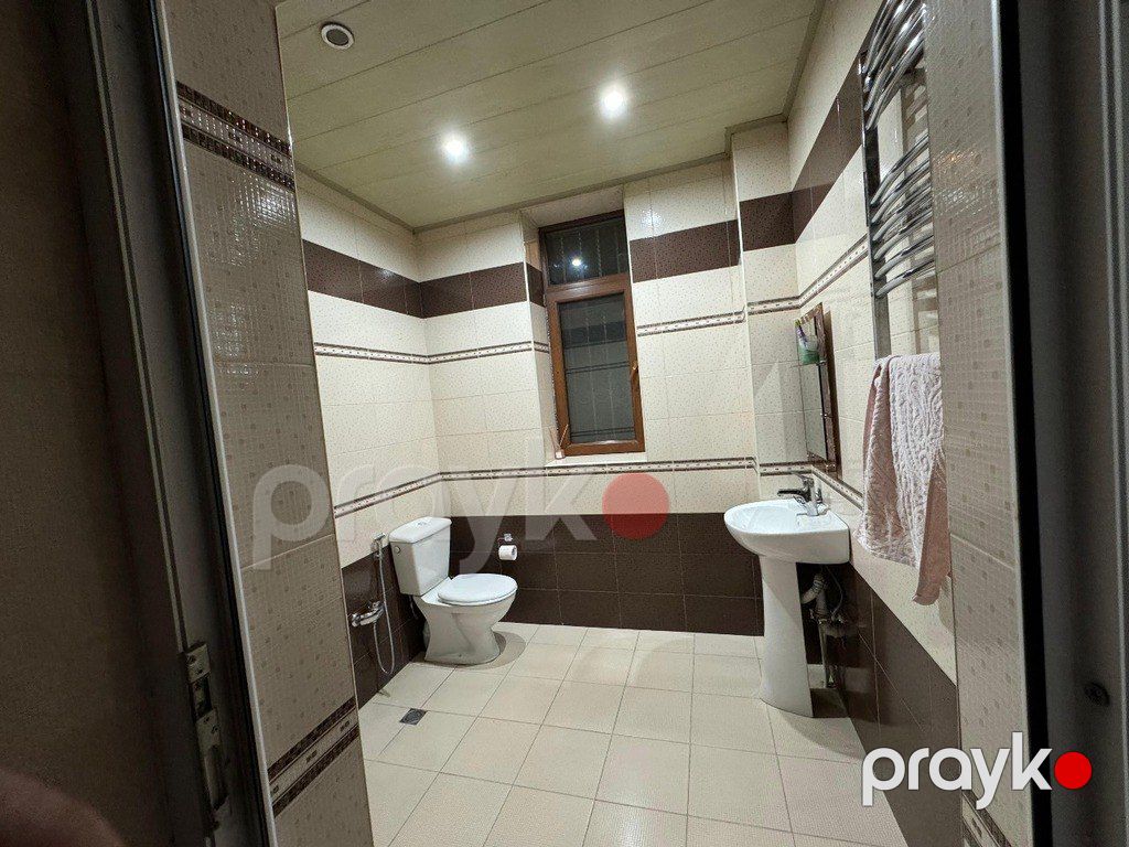 Satılır 8 otaqlı həyət evi/bağ evi 375 m² — Ev, villa, Bakı (10)