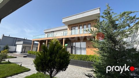 Satılır 7 otaqlı həyət evi/bağ evi 400 m² — Bakı