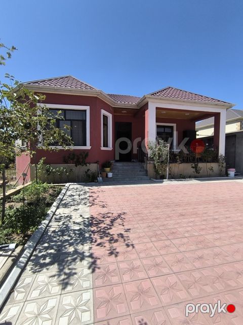 Satılır 4 otaqlı həyət evi/bağ evi 150 m² — Bakı