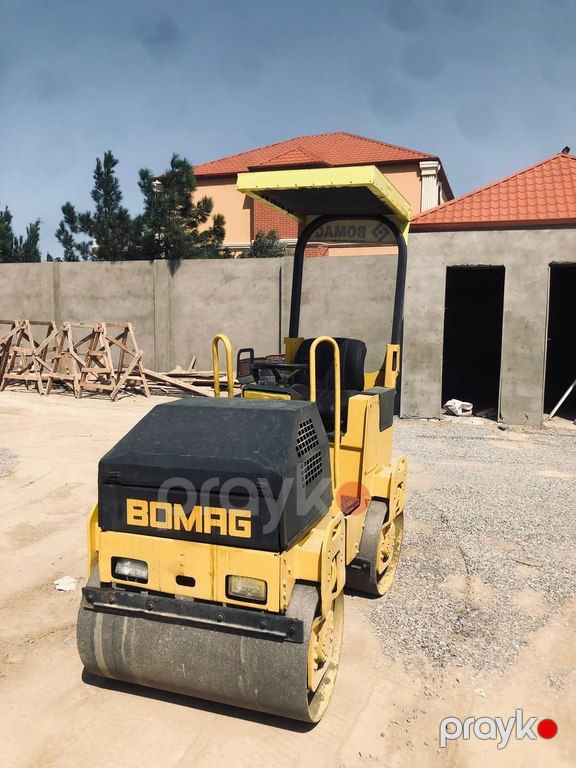 Mini vərdənə "Bomag BW100" icarəsi — Avtomobil icarəsi, Bakı (2)
