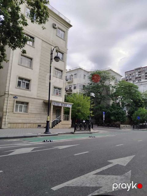 Satılır 3 otaqlı köhnə tikili 75 m²