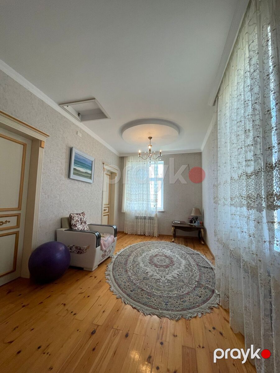 Satılır 4 otaqlı həyət evi/bağ evi 200 m² — Ev, villa, Bakı (3)