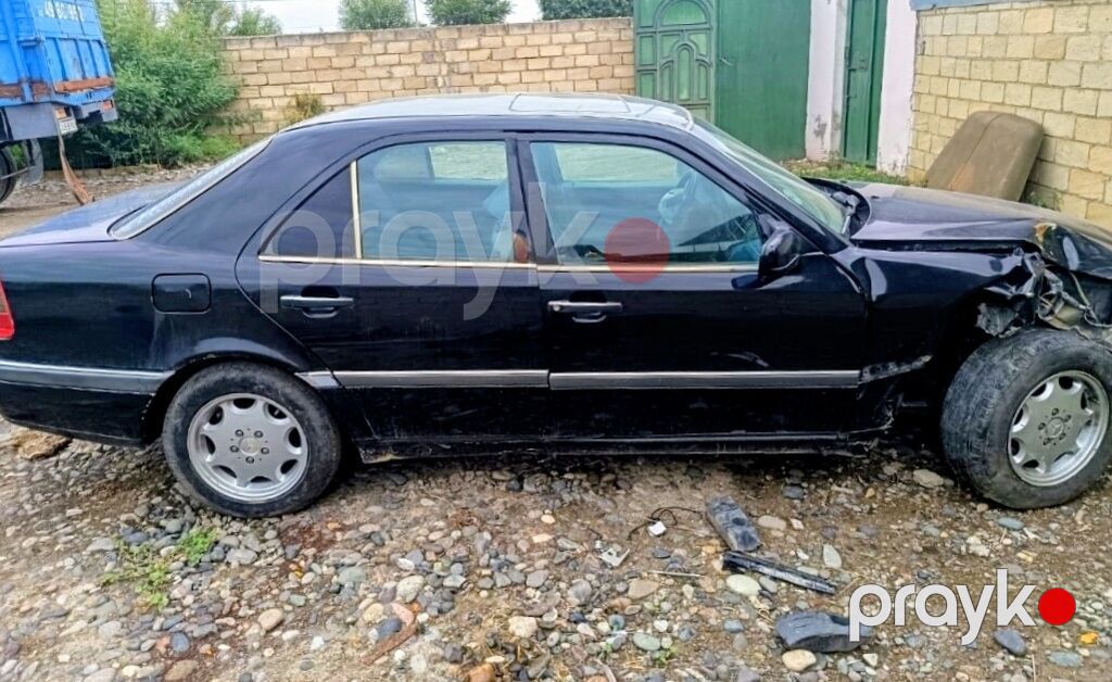 Mercedes-Benz C-Class: 2.2 l 1995 il Sedan — Avtomobillər, Saatlı (10)