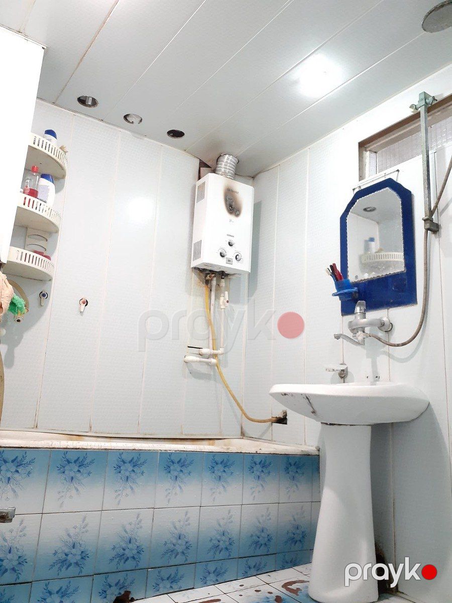 Satılır 2 otaqlı köhnə tikili 55 m² — Mənzil, Bakı (7)