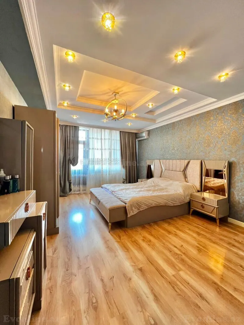 Satılır 5 otaqlı Mənzil Yeni tikili 263 m² Bakı, Xətai r., Əhmədli m., Əhmədli — Mənzil, Bakı (7)