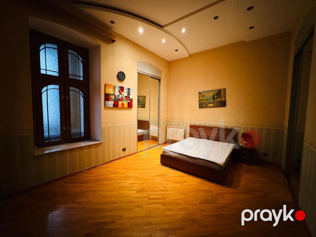 Satılır 7 otaqlı köhnə tikili 450 m² — Mənzil, Bakı (8)