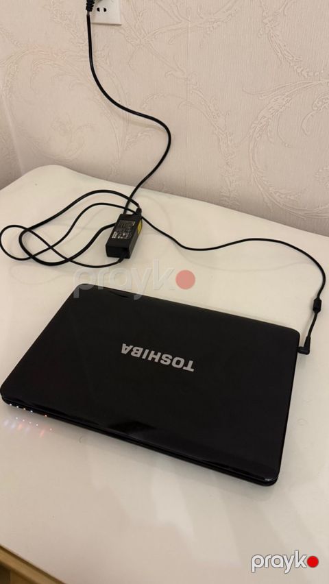 Noutbuk Toshiba — Bakı