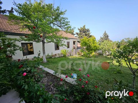 Satılır 5 otaqlı həyət evi/bağ evi 200 m² — Bakı