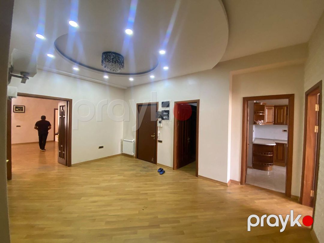 Satılır 4 otaqlı yeni tikili 220 m² — Mənzil, Bakı (5)