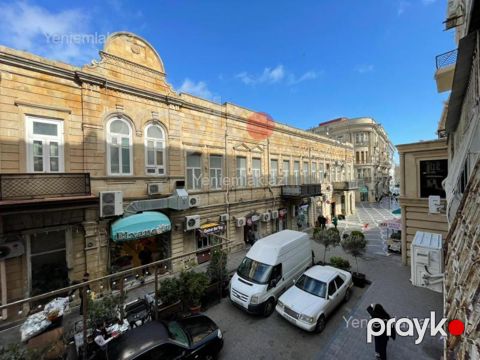 Satılır 3 otaqlı Bina evi menzil (Köhnə tikili), 100 m², Səbail rayonu — Bakı