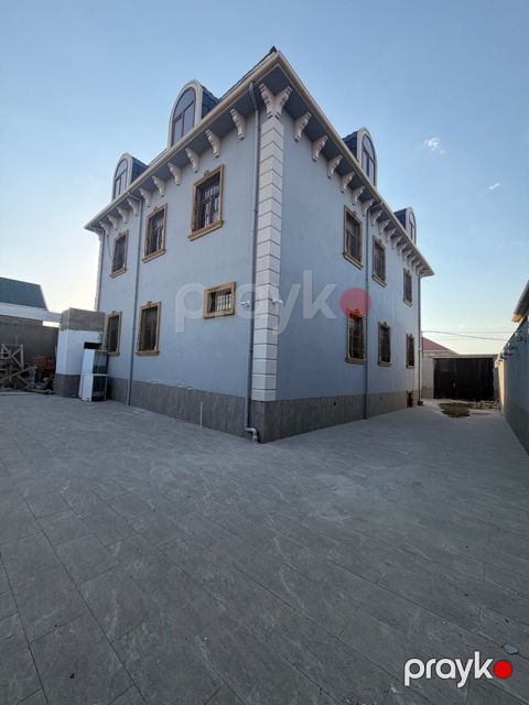 Satılır 7 otaqlı həyət evi/bağ evi 390 m² — Bakı