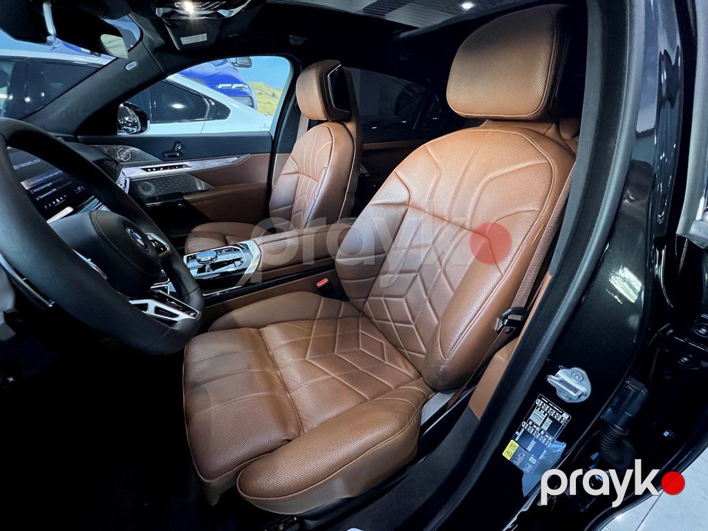 BMW 750e, 3.0 L, 17.6 kWh, 2024 il, 32 000 km — Avtomobillər, Bakı (12)