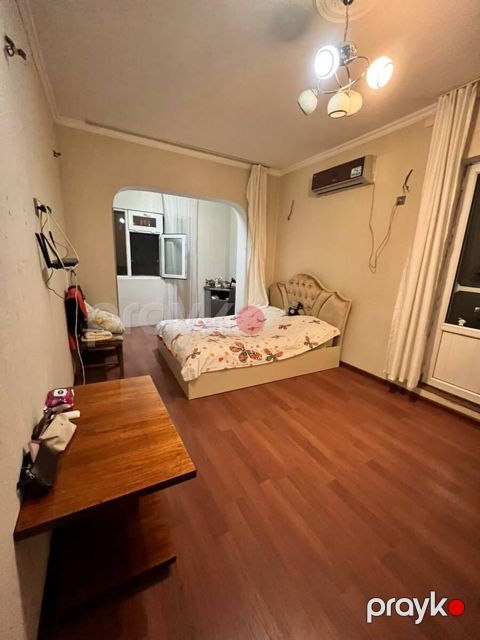 İcarəyə verilir 1 otaqlı köhnə tikili 45 m² — Bakı