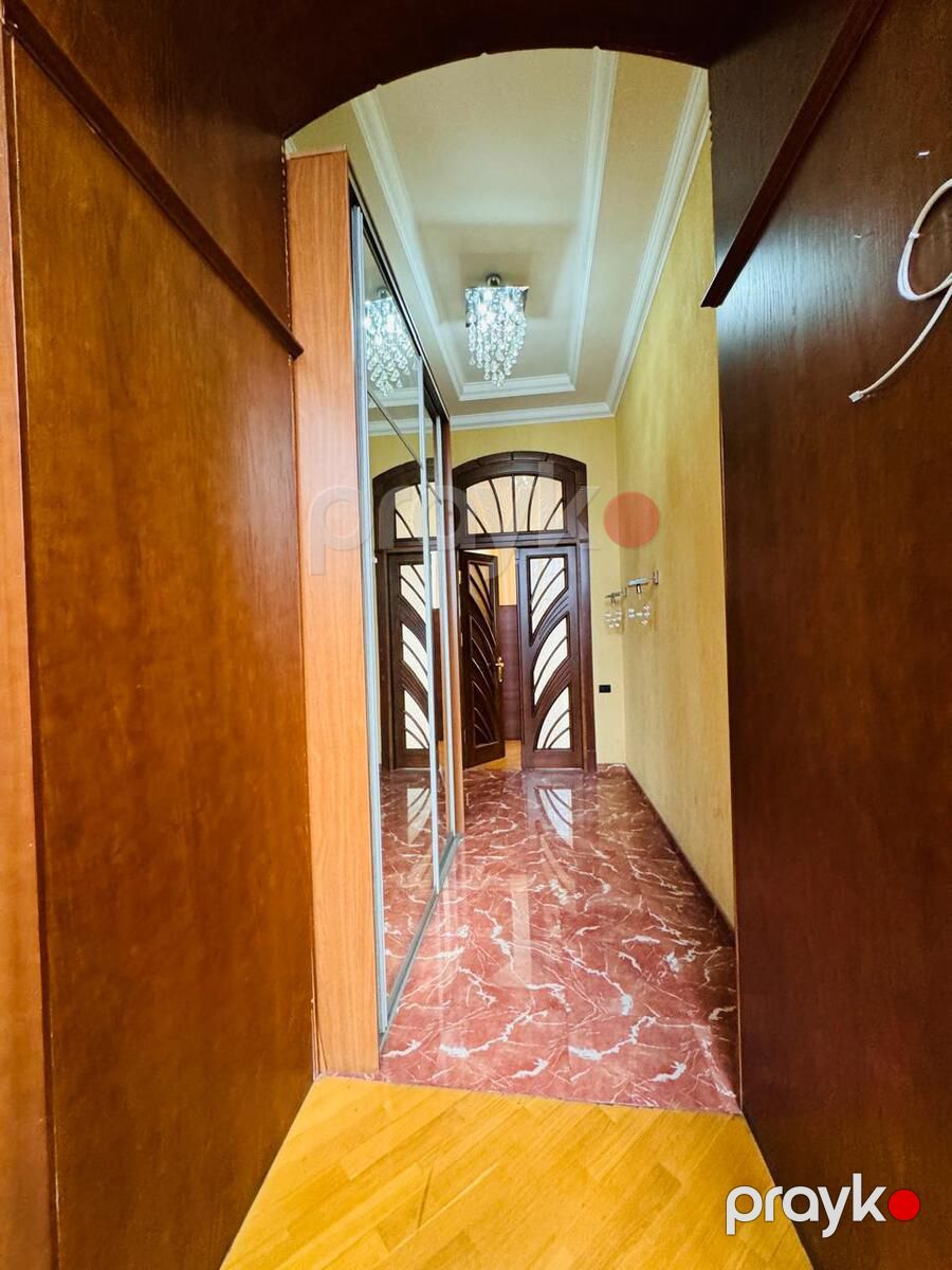 Satılır 7 otaqlı köhnə tikili 450 m² — Mənzil, Bakı (9)