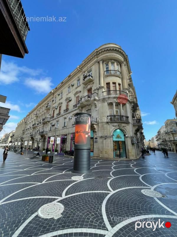 Satılır 3 otaqlı Bina evi menzil (Köhnə tikili), 100 m², Səbail rayonu — Mənzil, Bakı (2)