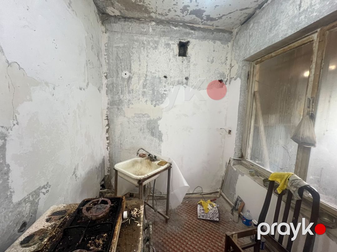 Satılır 2 otaqlı köhnə tikili 60 m² — Mənzil, Bakı (5)