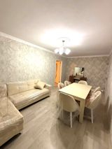 İcarəyə verilir 2 otaqlı köhnə tikili 60 m² — Emin Bəy Gold_vip_əmlak — Apartment