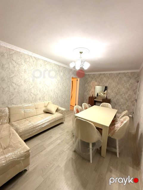 İcarəyə verilir 2 otaqlı köhnə tikili 60 m²
