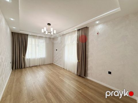 Satılır 2 otaqlı köhnə tikili 60 m² — Bakı