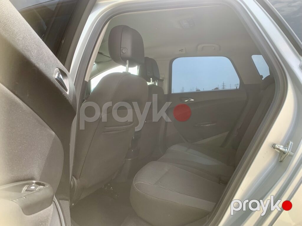 Opel Astra: 1.6 l 2014 il 211000 km Universal — Avtomobillər, Bakı (10)