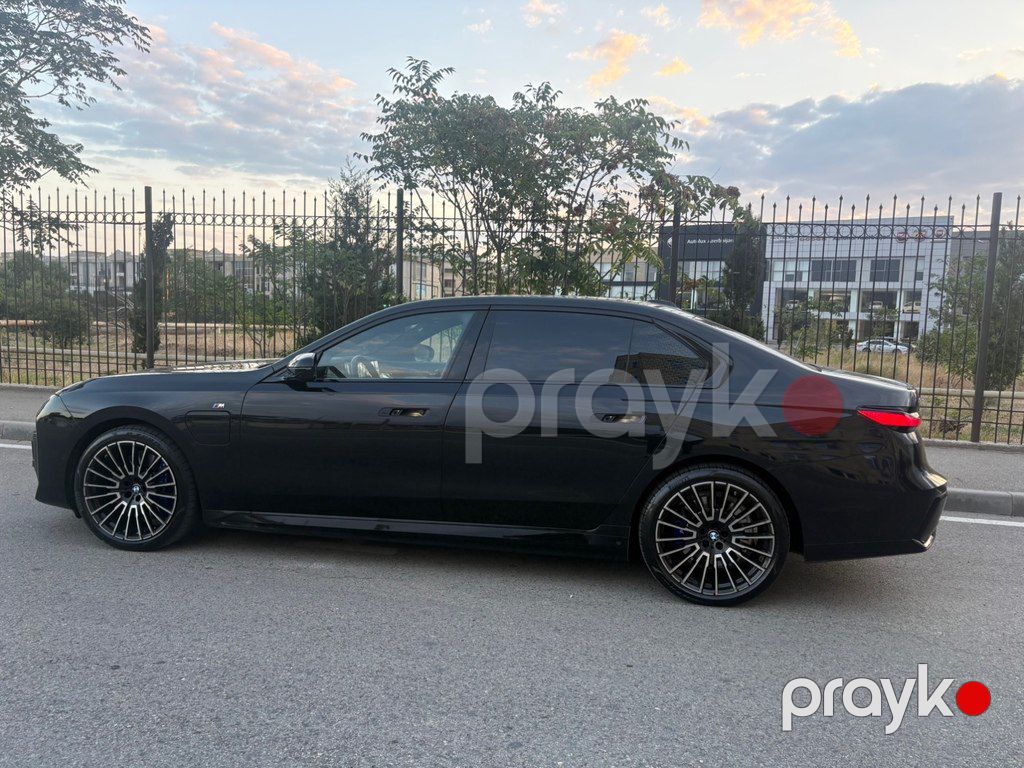 BMW 750e, 3.0 L, 17.6 kWh, 2024 il, 23 700 km — Avtomobillər, Bakı (5)