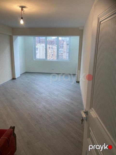 Satılır 2 otaqlı köhnə tikili 65 m² — Bakı