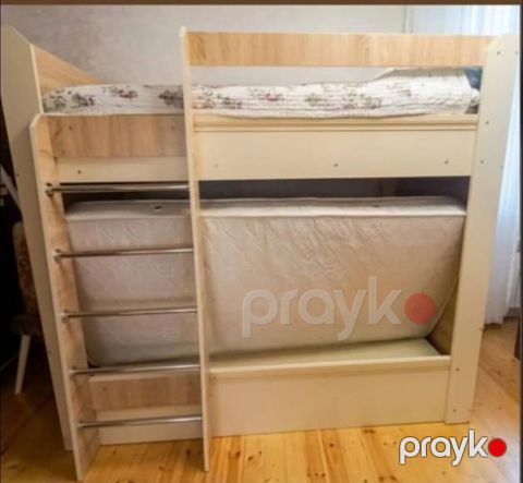 Tecılııı. 2 mertebe kravat qiymeti 120man yaxwi veziyyetde matraslar — Bakı