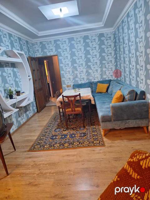 Satılır 3 otaqlı köhnə tikili 90 m² — Bakı