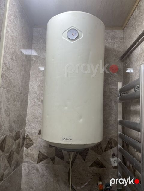 Elektrik su qızdırıcısı (Valencia) - Tip: Divardan asılan elektrik — Xırdalan