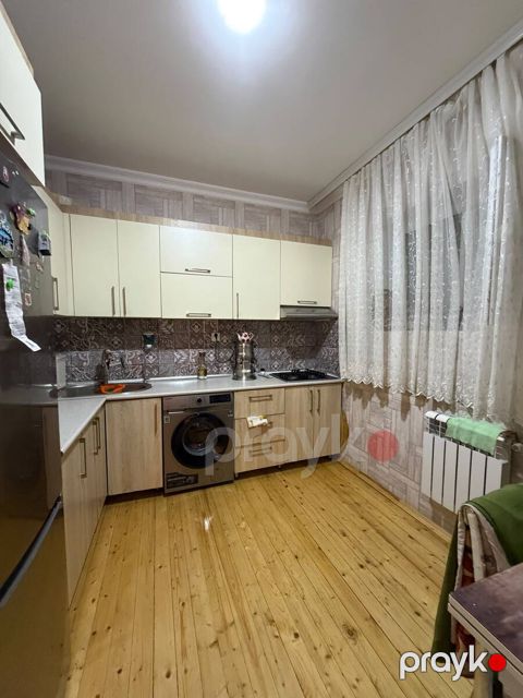 Satılır 4 otaqlı həyət evi/bağ evi 100 m² — Bakı