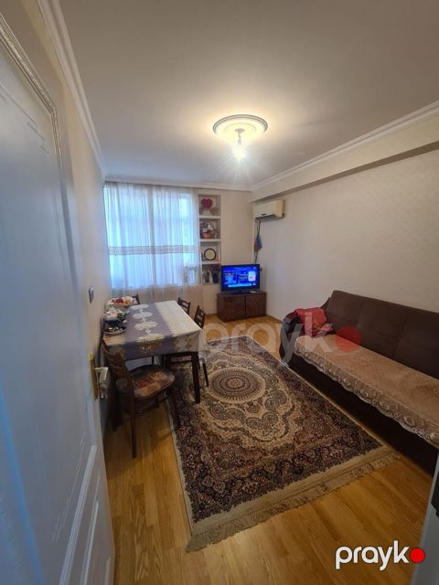 Satılır 2 otaqlı köhnə tikili 40 m²
