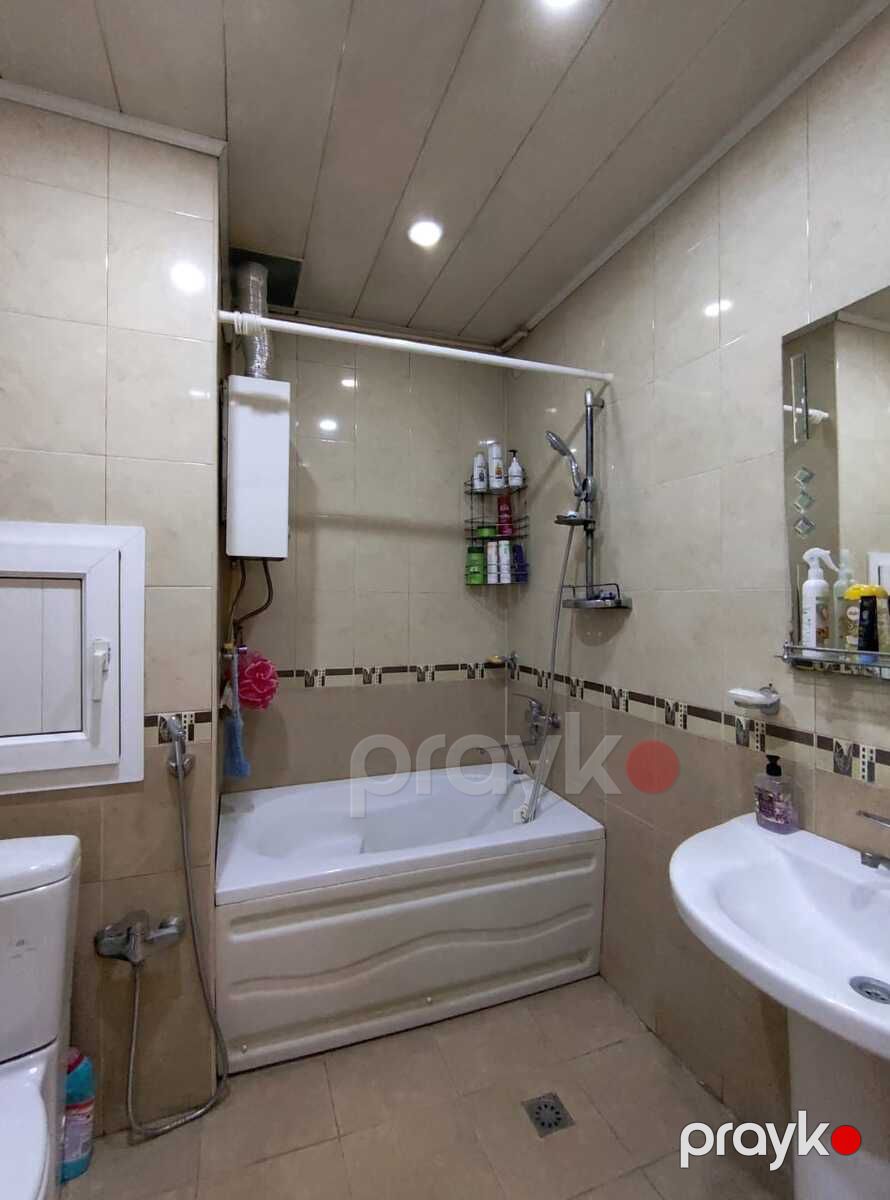 Satılır 4 otaqlı köhnə tikili 110 m² — Mənzil, Bakı (8)