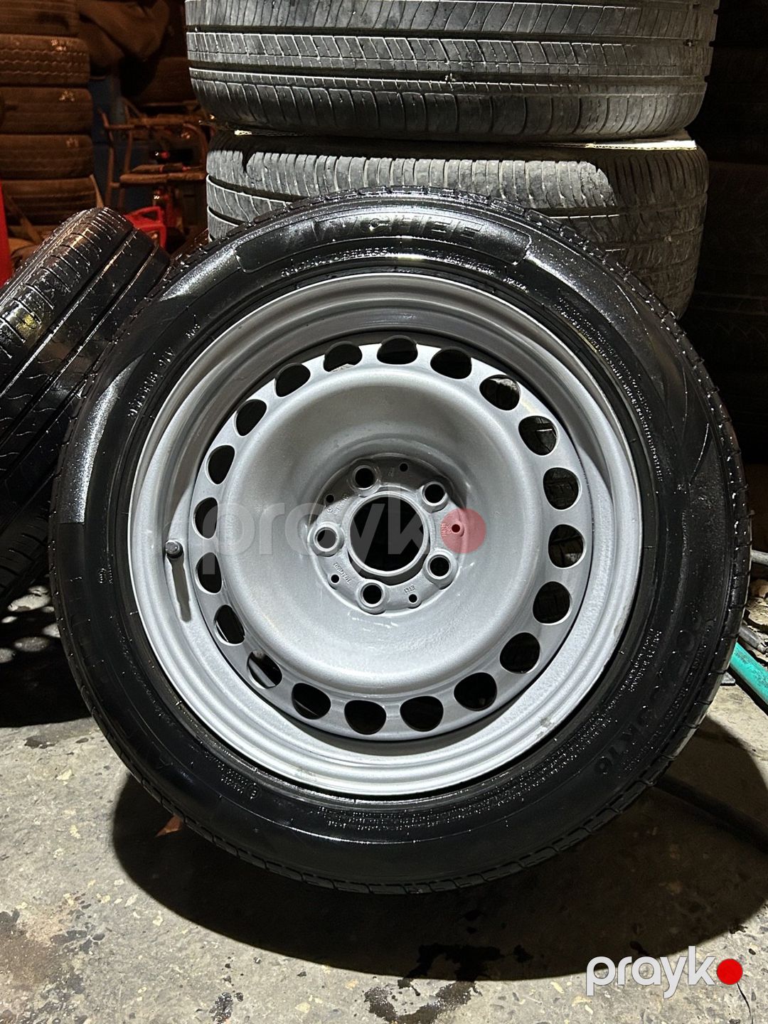 Mercedes təkərləri 205/55 R16 — Ehtiyat hissələri və aksesuarlar, Bakı (4)
