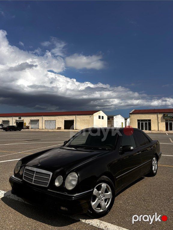 Mercedes E 230, 2.3 L, 1996 il, 268 400 km — Avtomobillər, Bakı (2)