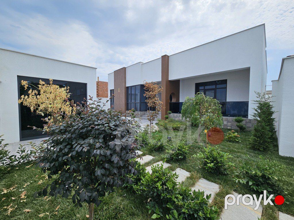 Satılır 4 otaqlı həyət evi/bağ evi 200 m² — Ev, villa, Bakı (8)