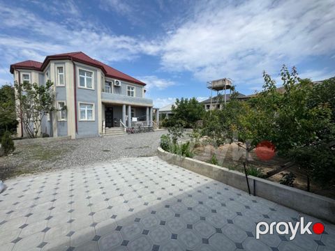 Satılır 10 otaqlı həyət evi/bağ evi 370 m² — Bakı