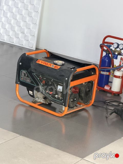 Generator — Bakı