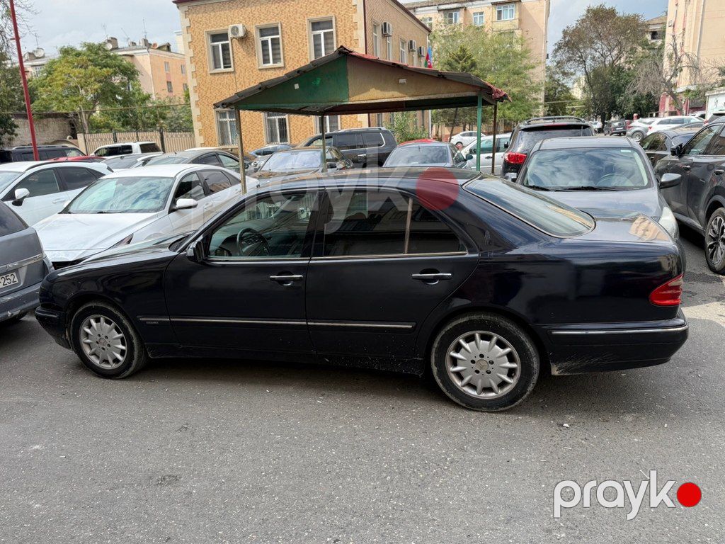 Mercedes E 280 4MATIC, 2.8 L, 2001 il, 350 000 km — Avtomobillər, Bakı (2)