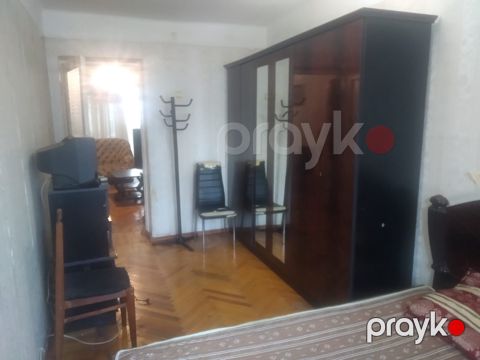 Satılır 2 otaqlı köhnə tikili 65 m² — Bakı