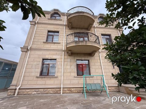Satılır 5 otaqlı həyət evi/bağ evi 300 m² — Bakı