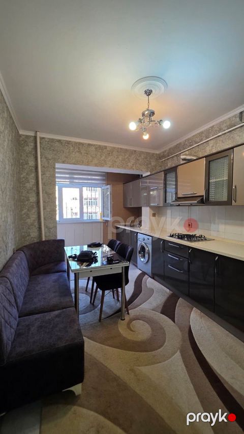 Satılır 2 otaqlı köhnə tikili 60 m² — Bakı