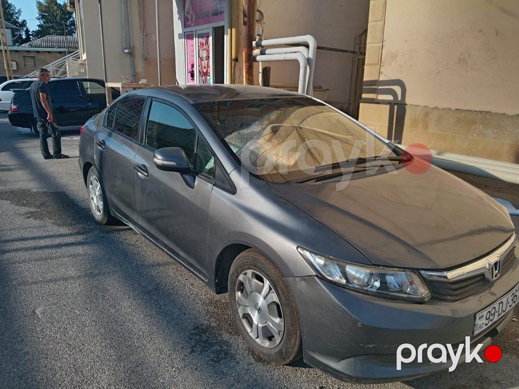 Honda Civic, 1.5 L, 20 kWh, 2012 il, 224 000 km — Avtomobillər, Bakı (3)