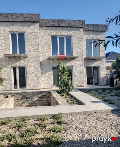 Villa, Qala qəs — Bakı