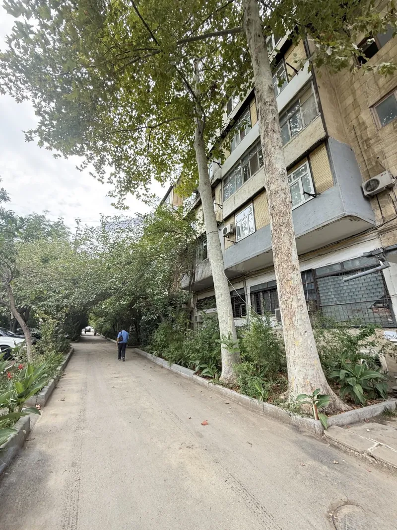 Satılır 3 otaqlı Mənzil Köhnə tikili 85 m² Bakı, Nizami r., Xalqlar Dostluğu m., 8-ci kilometr — Mənzil, Bakı (2)
