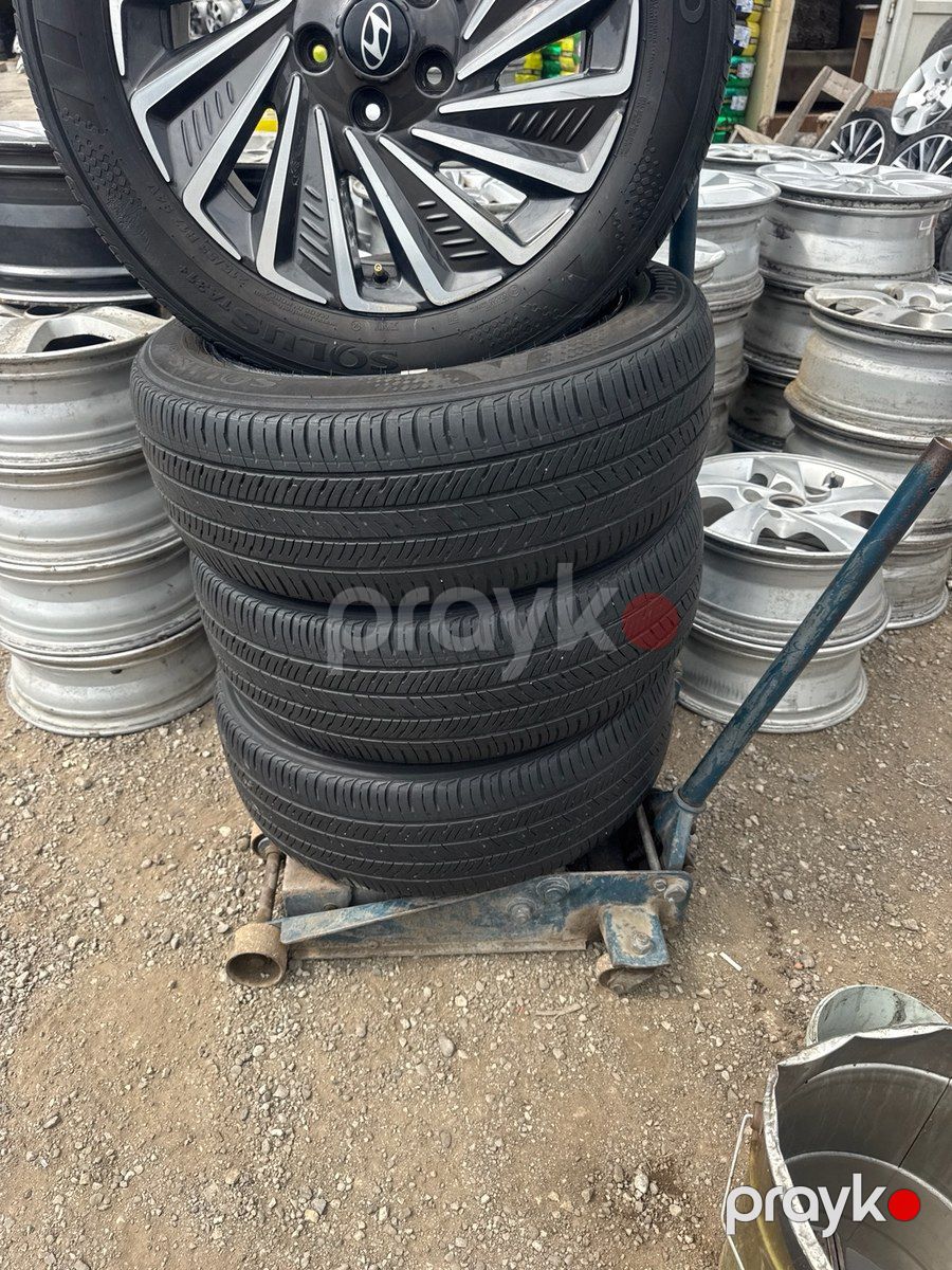 Hyundai, Kia təkərləri 215/55 R17 — Ehtiyat hissələri və aksesuarlar, Bakı (2)