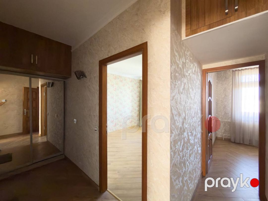 Satılır 2 otaqlı köhnə tikili 65 m² — Mənzil, Bakı (10)
