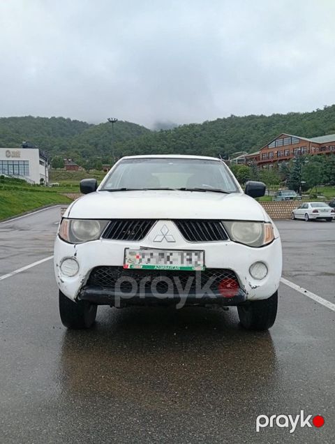 Mitsubishi L200, 2.5 L, 2009 il, 477 455 km — Qusar