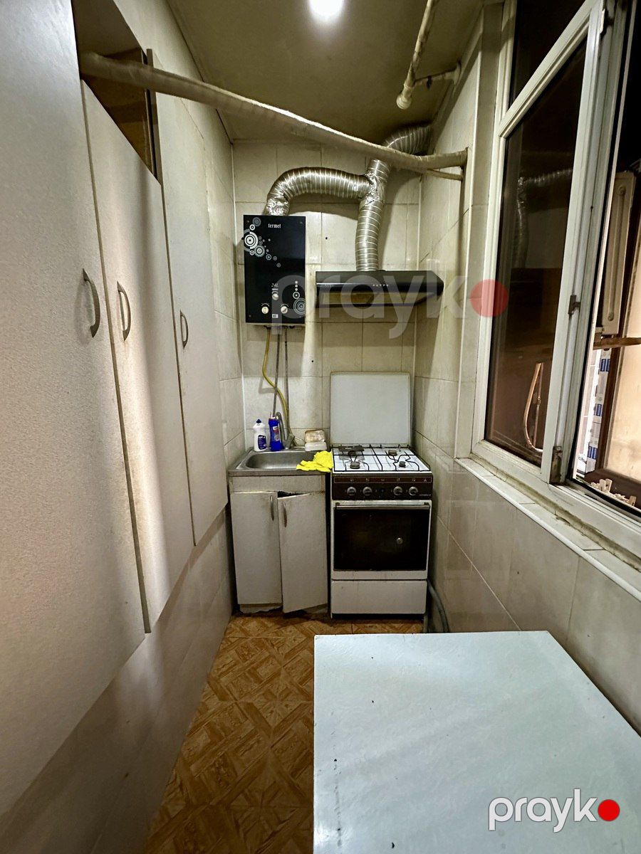 Satılır 2 otaqlı köhnə tikili 45 m² — Mənzil, Bakı (8)